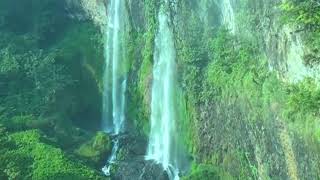 La Chutes d'EKON NKOM  à Mélon par Nkonsamba. Site Touristique à visiter au Cameroun