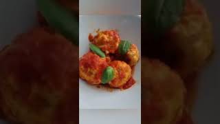 POLPETTE DI RICOTTA E POMODORO