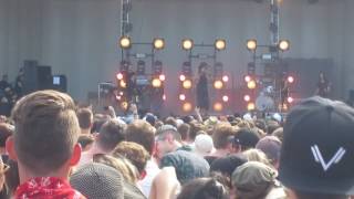 Third Eye Blind - Cop Vs. Phone Girl (Live At Lollapalooza In Chicago's Grant Park)