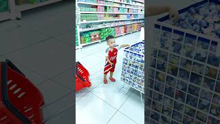 Em mua thạch dừa #shorts #shortvideo #funny #cute #baby #cutebaby #giadinh #trending