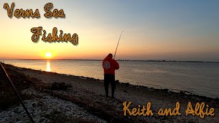 VERNS SEA FISHING | RIVER HUMBER UK FISHING WITH FRIENDS KEITH AND ALFIE