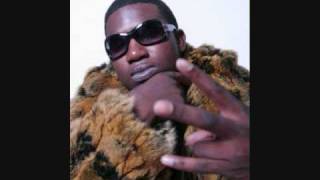 Gucci Mane ft. Juelz Santana-She Gotta Friend