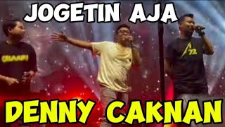 Denny caknan joget di panggung