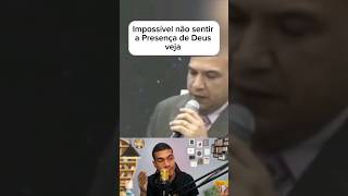 um Deus inigualável