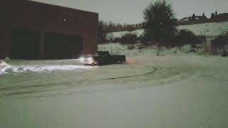 17 GMC Sierra & 86 square body play in the snow.