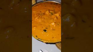 Chicken Tikka Masala / Garlic Chicken from India Palace