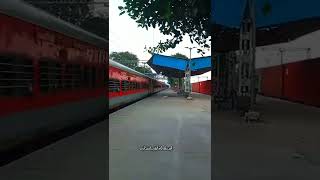 Ashram Express wap7 ke sath full speed se nikalti hui❤️ #shorts