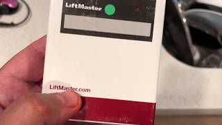 CHAMBERLAIN LIFTMASTER 61LM SINGLE CLICKER GARAGE DOOR OPENER UNBOXING