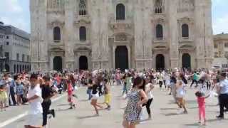 Marinera en Plaza del Duomo de Milano