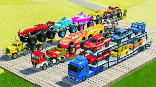 TRANSPORTING MONSTER JAM CARS VS POLICE CARS WITH VOLKSWAGEN TRUCK ! FARMING SIMULATOR 22