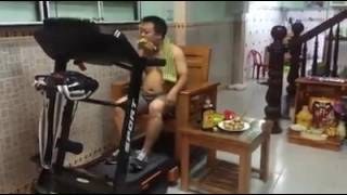 Китаец кайфарик _Treadmill drôle.