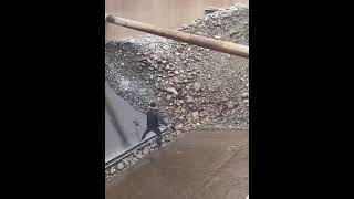 (31) Cobblestone unloading barge - Decompression healing video