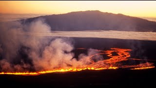 Mauna Loa Fissure Eruption On The Northeast Rift Zone, Three Fissures Open As Lava Flows Northeast