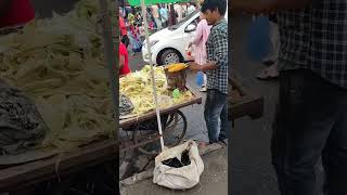 Sweet corn in Mumbai street | Grilled corn in rainy season | Desi Bhutta Mumbai Mai |