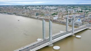 Un drone sur Bordeaux. Pont Chaban Delmas