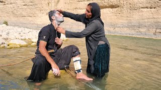 Documentary Nomadic Mother and Defective Son: Mother's Sacrifice, Repairing Defective Son's Beard