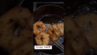 Crispy VADA❤️#food #cooking #youtubeshorts #youtubeshort #youtubechannel #youtubevideo #shortsvideo