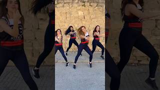 El merengue #zumba #coreografia por María Carvajal #manuelturizo #baile