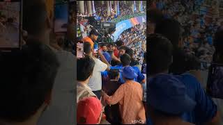 Big Fight In Match Naveen And Kholi Fans Fighting India vs Afghanistan #arunjaitley#Delhi#indvsafg