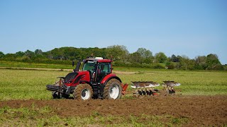 Labour 2024 Valtra T174 / Goizin 8 corps