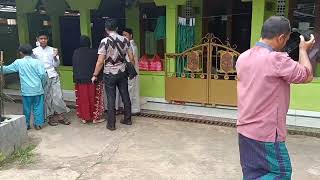 Sedekah dari warga untuk Pondok pesantren Al Assyiriah Al Ma'muriah