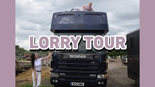 LORRY TOUR - TAKE A LOOK INSIDE OUR NEW HORSE LORRY!