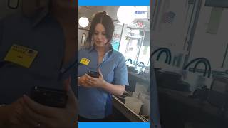 Lana Del Rey spotted working at a Waffle House in Alabama #lanadelrey #shortvideo #ytshorts #shorts