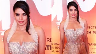 Priyanka Chopra Looks STUNNING in HOT Outfit At Paani Screening😍