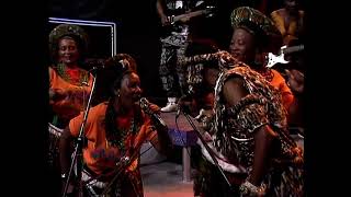 Mahlathini , Mahotella Queens & Makgona Tshohle Band - Stop Crying (Live)