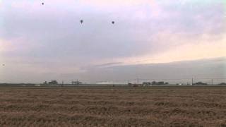 2011 Saga International Balloon Fiesta -20111103am JDG Ontarget-