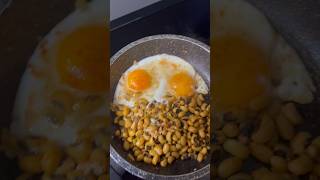 black eyed peas & eggs protein overload