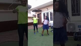 Isn't she very talented . Rate her in the comment  #pleasesubscribe #youtubeshorts #dance