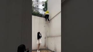 This Delivery Man Knows Kung Fu! | Parkour Is So Fun #funny #extreme