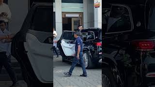 Shahid Kapoor going to Jamnagar from Mumbai Airport #ytshort #shahidkapoor #cinemadhamaka