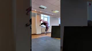 Ручное сальто получается  #сальто  #акробатика #top #юмор  #acrobatics  #parkour  #humor  #magic