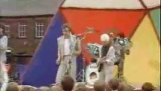 Duran Duran - Girls On Film (Live 1981)