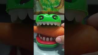 HEALTHY CARROTS CROCODILE WANT TO EAT! #asmr #satisfyingsounds #croco #toys #shorts