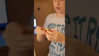 Rezolv un cub Rubik foarte mic