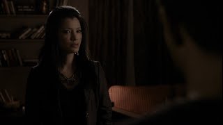 John Gilbert mata a Pearl Zhu y los Vampiros en su casa | The Vampire Diaries 1x20-Latino