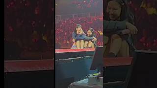 Blackpink Lisa and Jennie Singing Sit down moment #lisa #jennie #blackpink #trendingshorts #trending