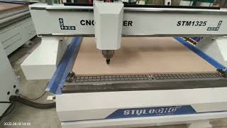 STM1325 CNC Router does pre-factory testing for our customers