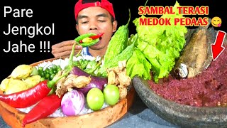 MUKBANG LALAPAN MENTAH SAMBAL TERASI IKAN ASIN SEPAT, PARE,JAHE,JENGKOL,LEUNCA,BAWANG,TERONG, TOMAT😋