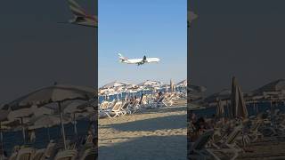 Emirates b777 headwind landing at larnaca