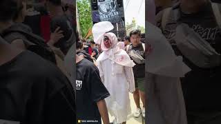 POCONG JOGED DIJALAN