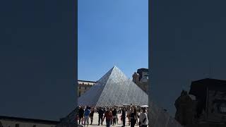 Lourve Pyramid