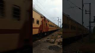 #WAP4 flys away with #ICF rake | #indianrailways #shorts