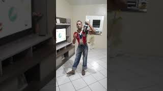 torcedor do bahia fazendo a dancinha