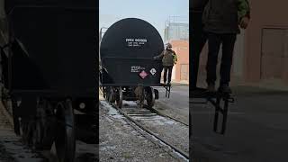 W&LE SD40-2s navigate tight curve on their way to deliver a tank car! Medina Ohio 1-8-24