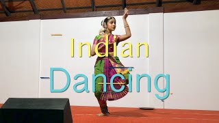 Enjoyable Ancient Traditional Indian Dancing