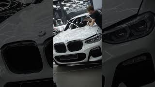 Сняли и переклеили полиуретановую плёнку на BMW X3